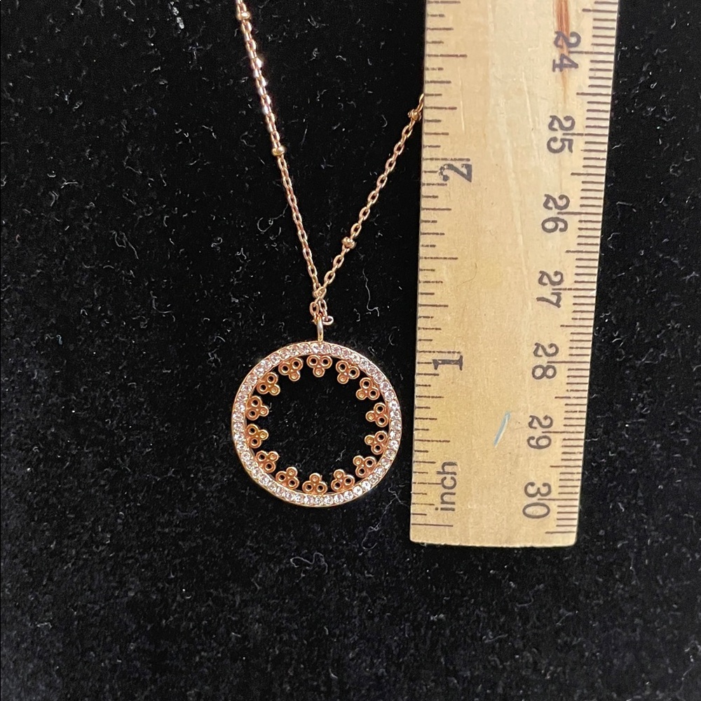 Kate Spade ♠️ UEC Rose Gold Circle Necklace “Chantilly” - Picture 3 of 7